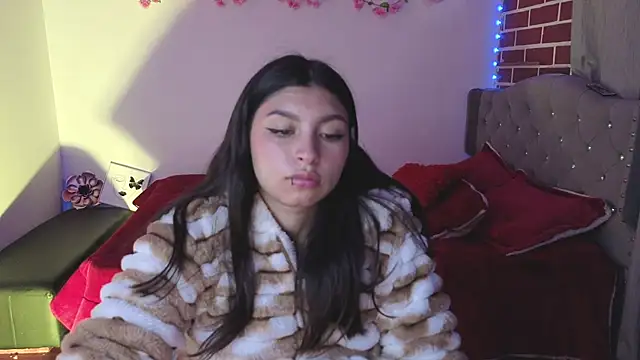 isabella monntolvo online show from 7, 5, 2026