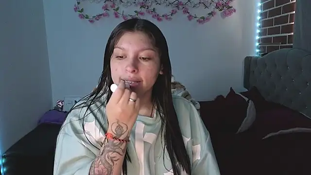 isabella monntolvo online show from 21, 5, 2026