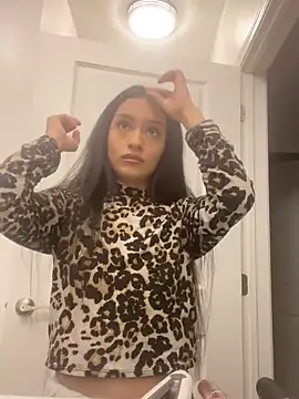 leenachanel online show from 22, 4, 2026