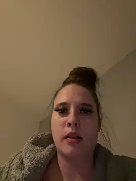 Poppylooloo online show from 12, 5, 2026