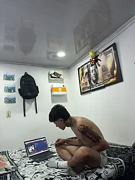 Jackdaniel001  online show from 1, 6, 2026