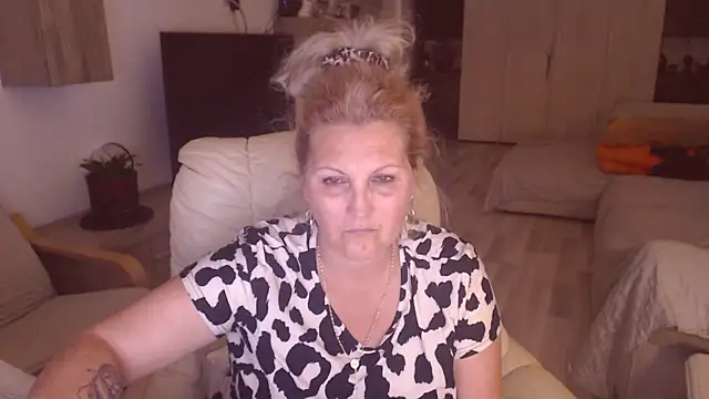 Divineblond online show from 18, 9, 2025