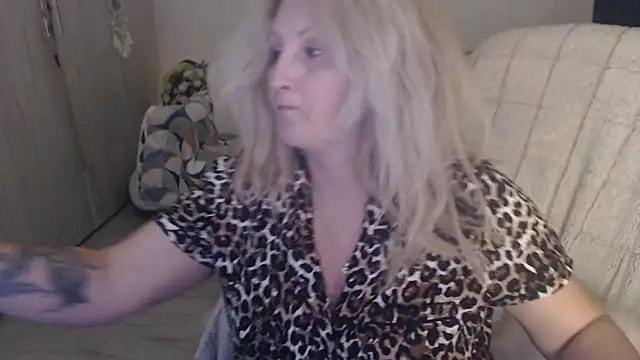 Divineblond online show from 6, 3, 2026