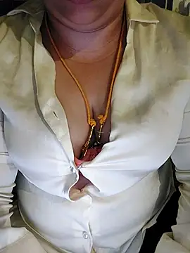 Snapshot of Call_Honey chatting on 25, 6, 2026 Call Honey online show from 25, 6, 2026
