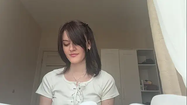 YourChristine online show from 23, 4, 2026