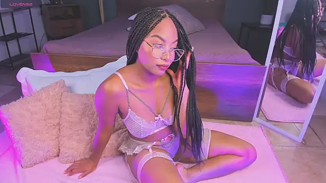 Snapshot of Lynncute chatting on 27, 6, 2026 Lynncute online show from 27, 6, 2026