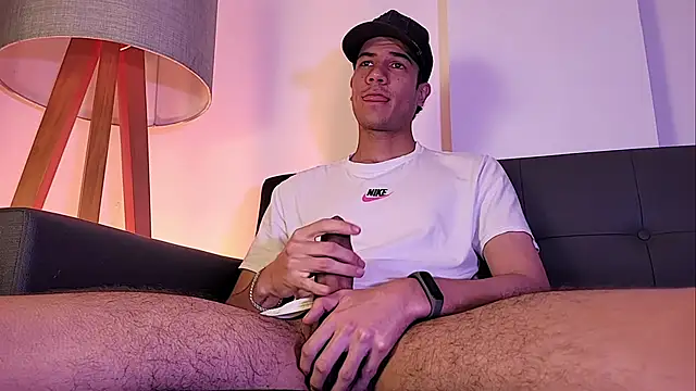 Derek stud  online show from 12, 5, 2026