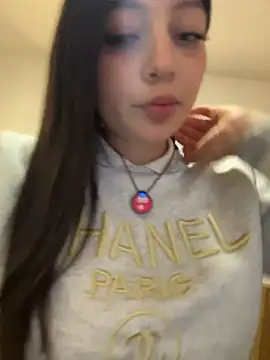 -Lorelain- online show from 7, 8, 2026
