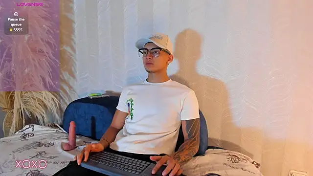 Snapshot of Alan_Salazar chatting on 12, 6, 2026 Alan Salazar online show from 12, 6, 2026