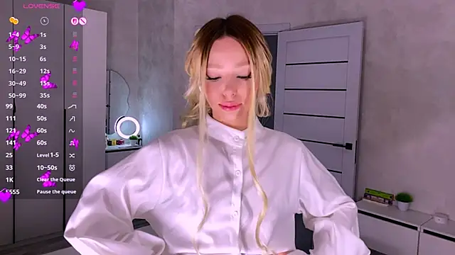 Snapshot of Mooniesiesita chatting on 22, 7, 2026 Mooniesiesita online show from 22, 7, 2026