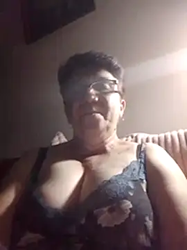 Snapshot of KetQueen101 chatting on 19, 6, 2026 KetQueen101 online show from 19, 6, 2026