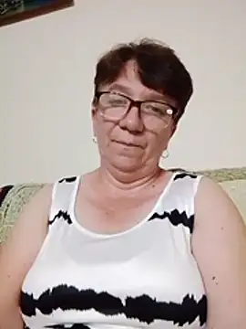 Snapshot of KetQueen101 chatting on 2, 7, 2026 KetQueen101 online show from 2, 7, 2026