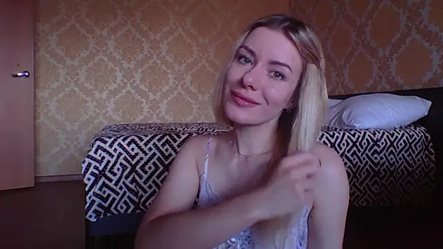 Softy Aura  online show from 25, 5, 2026