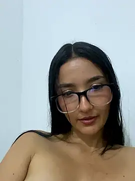little Chloe19 online show from 7, 5, 2026