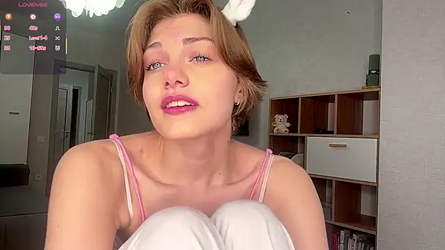 Snapshot of LinaFlamie chatting on 10, 7, 2026 LinaFlamie online show from 10, 7, 2026