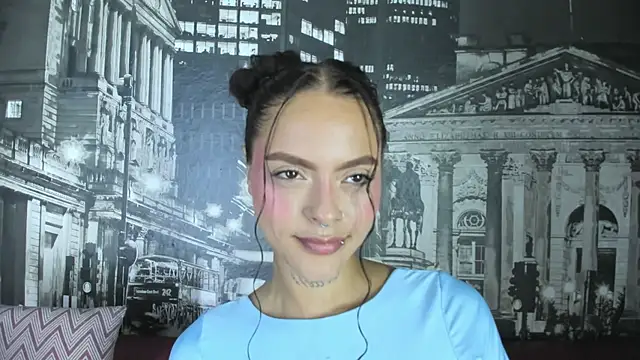 Snapshot of Caroline420_ chatting on 4, 7, 2026 Caroline420 online show from 4, 7, 2026