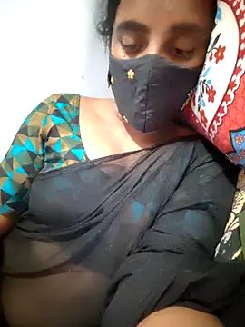 Snapshot of Tamil_Hot_HoneyBee chatting on 13, 5, 2026 Tamil Hot HoneyBee online show from 13, 5, 2026