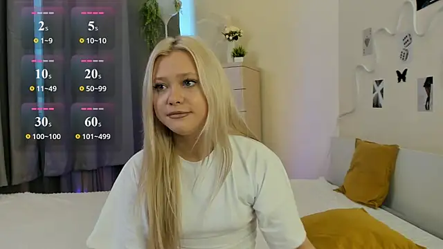 Snapshot of MidnightPoise chatting on 7, 7, 2026 MidnightPoise online show from 7, 7, 2026
