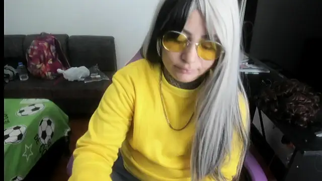 Snapshot of romina23 chatting on 17, 5, 2026 romina23 online show from 17, 5, 2026
