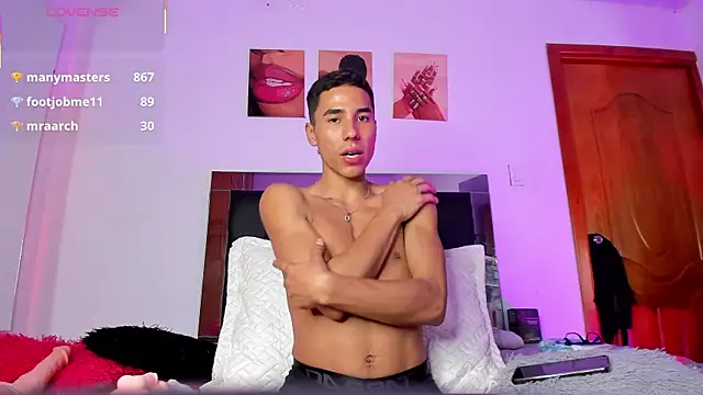 ThiagoSexy005 online show from 7, 6, 2026