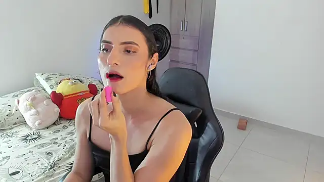  shantallskinny  online show from 25, 5, 2026