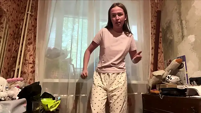 Chloooee online show from 23, 5, 2026