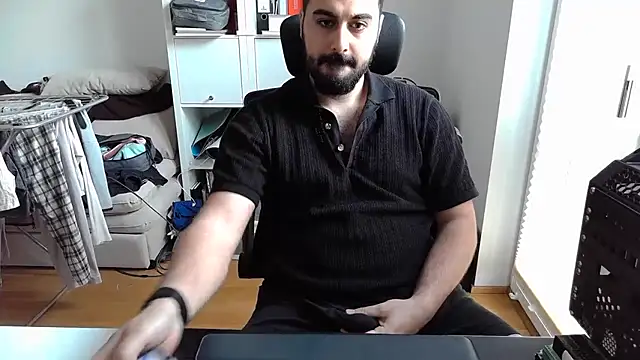 Voyagercam online show from 26, 4, 2026