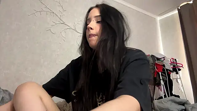 LouisePavlides online show from 15, 5, 2026