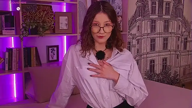 Aria Alves online show from 13, 6, 2026