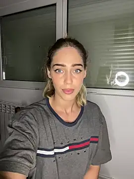 ZenyShy online show from 9, 6, 2026