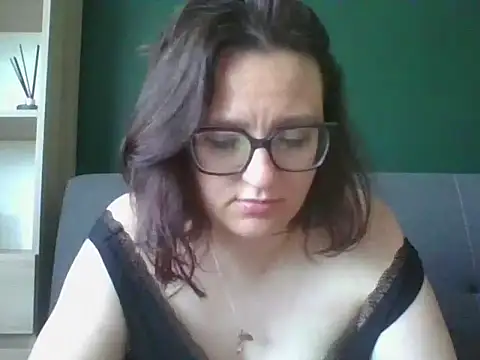 sensual paris online show from 26, 5, 2026