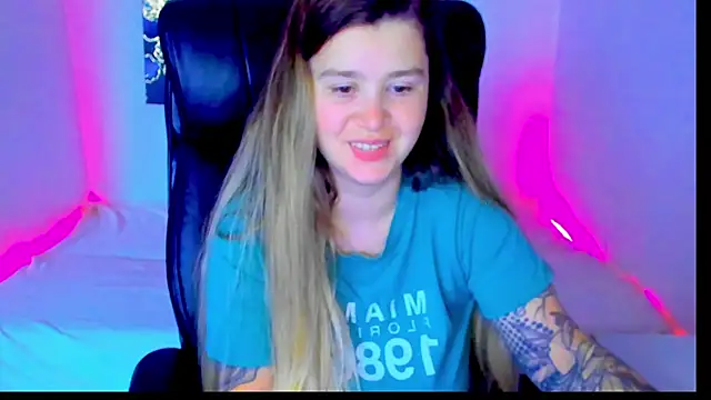 Snapshot of Natali_Secret chatting on 4, 7, 2026 Natali Secret online show from 4, 7, 2026