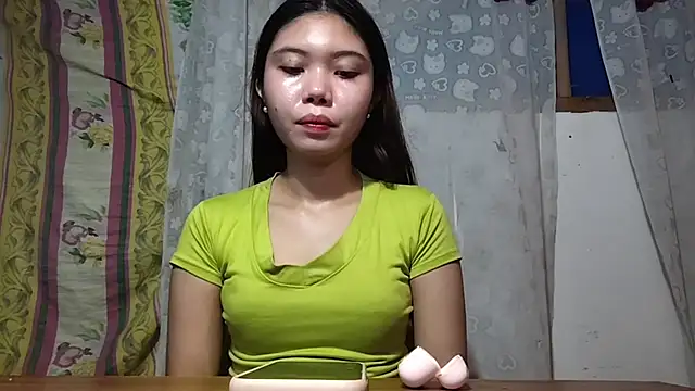 Snapshot of RegenaKhanponaphan chatting on 4, 6, 2026 RegenaKhanponaphan online show from 4, 6, 2026