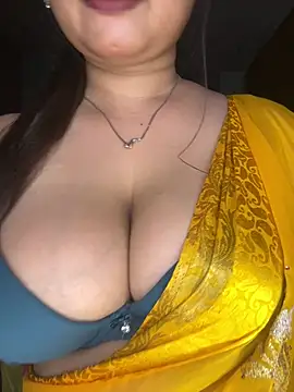Naughty pooja44 online show from 17, 5, 2026