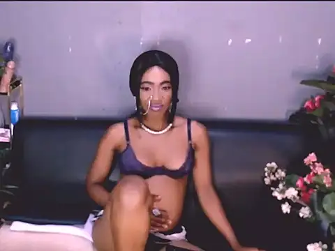 LolaSavageXO online show from 15, 5, 2026