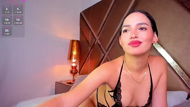 scarlethcollins  online show from 26, 6, 2026