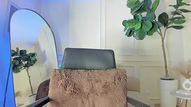 MayaLee  online show from 21, 5, 2026