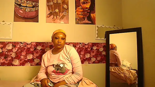 EnchantingLisa online show from 9, 6, 2026