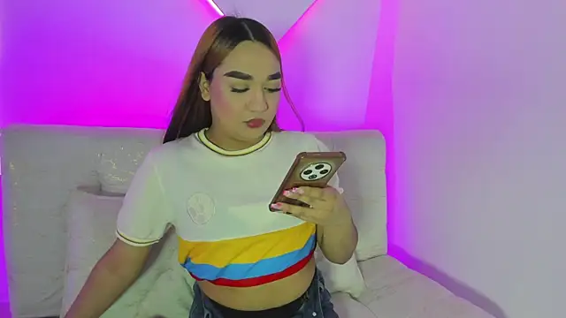 Snapshot of LiaCampbell_ chatting on 23, 6, 2026 LiaCampbell online show from 23, 6, 2026