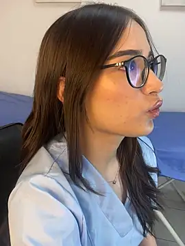 Snapshot of Sweet_Milaa1 chatting on 9, 5, 2026 Sweet Milaa1 online show from 9, 5, 2026