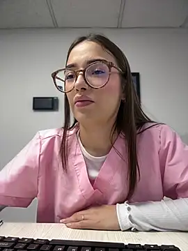 Sweet Milaa1 online show from 18, 6, 2026