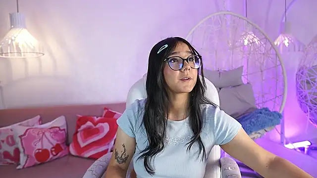 VioletJoness  online show from 16, 6, 2026