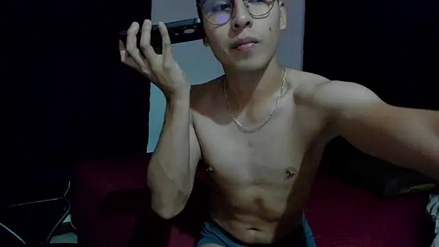 AntoniodeArmas online show from 4, 5, 2026