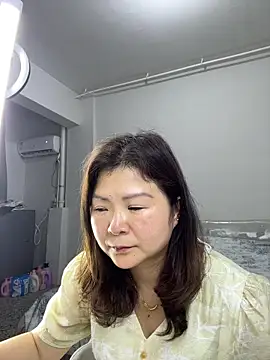 Snapshot of linda51863 chatting on 3, 6, 2026 linda51863 online show from 3, 6, 2026