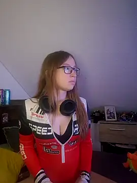 Freaky-Doll online show from 9, 6, 2026