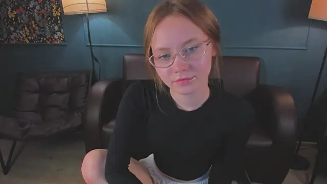 FloraLarsson online show from 11, 6, 2026