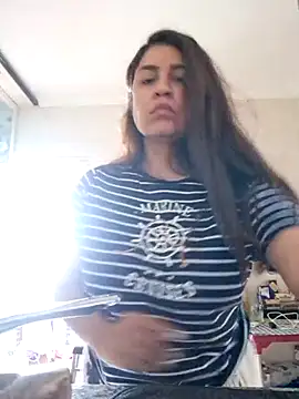 Snapshot of charloteone chatting on 9, 5, 2026 charloteone online show from 9, 5, 2026