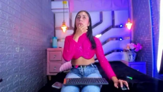 Snapshot of MahiaraHot chatting on 6, 5, 2026 MahiaraHot online show from 6, 5, 2026