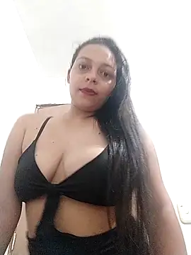 Snapshot of aurorabillini chatting on 6, 5, 2026 aurorabillini online show from 6, 5, 2026