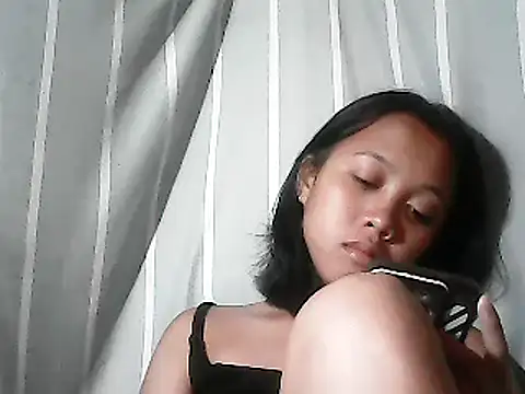 Snapshot of Yours_AsianPinayGirl18 chatting on 10, 6, 2026 Yours AsianPinayGirl18 online show from 10, 6, 2026